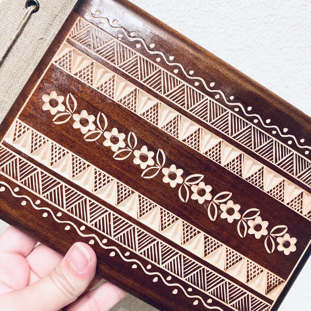Vintage Antique hand carved wooden photo album book vellum paper - Picture 3 of 11